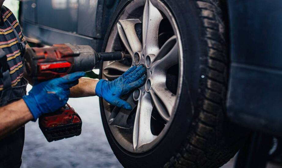 Bezpieczny montaż nakrętek do kół – krok po kroku