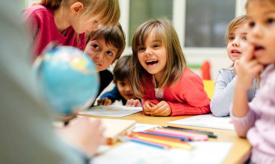 Niski hoker w edukacji – korzyści dla nauczycieli i uczniów