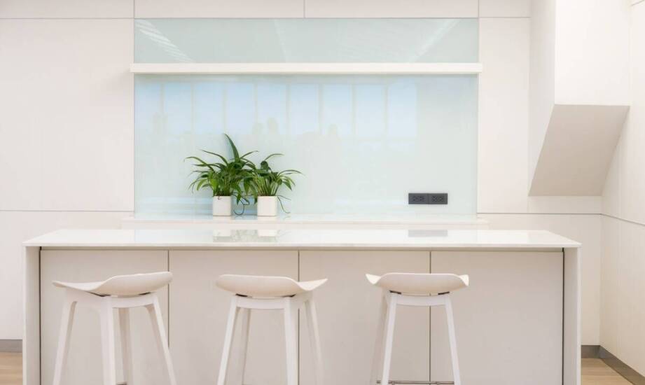 Wybór odpowiednich mebli dla laboratoriów edukacyjnych