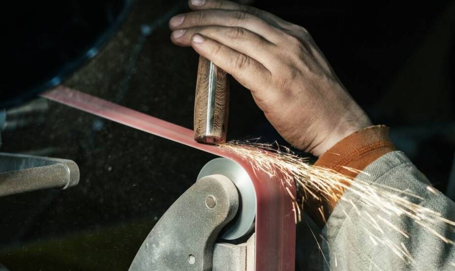 Jak montaż szyb auto z fabrycznymi uszczelkami zapewnia lepszą izolację?