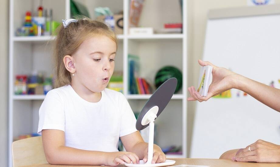 Stymulowanie rozwoju mowy u dzieci z opóźnionym rozwojem mowy przez neurologopedyczną terapię