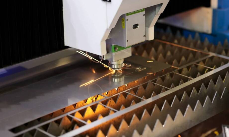 Wpływ laserowego cięcia na zrównoważony rozwój w przemyśle metalowym