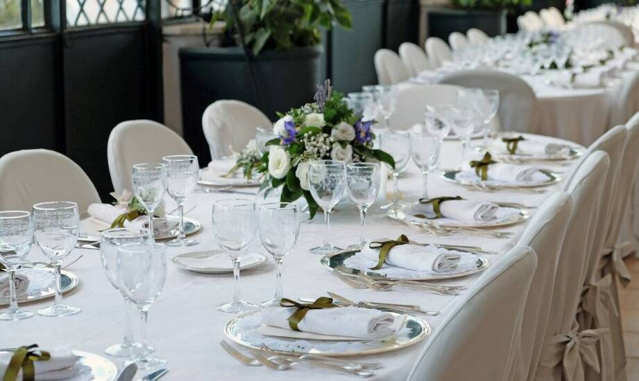 Organizacja przyjęć okolicznościowych: Jak restauracje w Opalenicy spełniają oczekiwania gości?