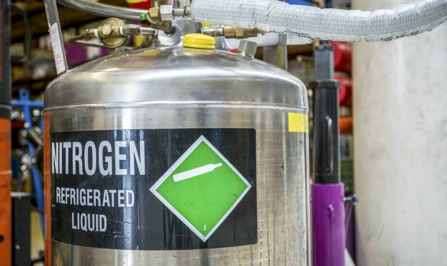 Jakie czynniki wpływają na wybór odpowiedniego technicznego gazu do przemysłowych zastosowań?