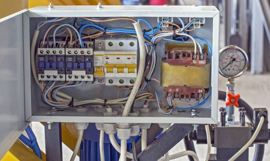 Bezpieczeństwo instalacji dzięki odpowiedniemu jednofazowemu stycznikowi