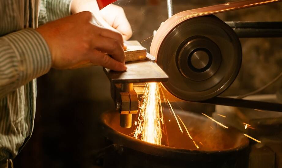 Wodna szlifierka jako narzędzie wspomagające innowacyjność w jubilerstwie