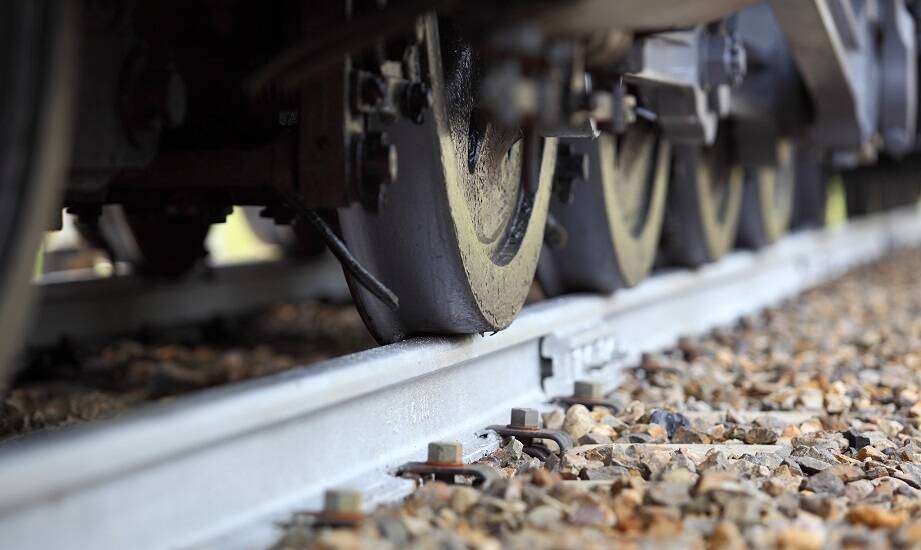 Innowacyjne rozwiązania w produkcji żeliwnych odlewów dla sektora kolejowego