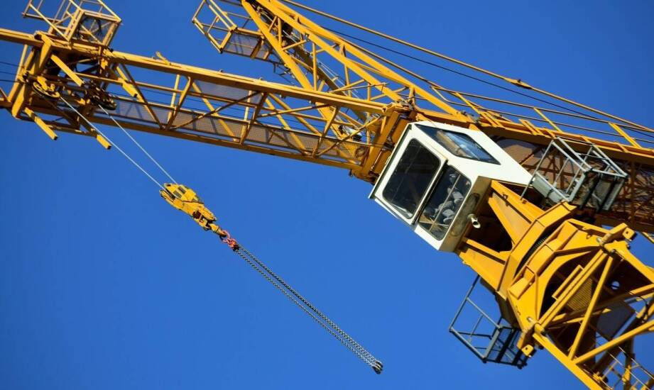 Zastosowanie samojezdnych dźwigów w transporcie pras