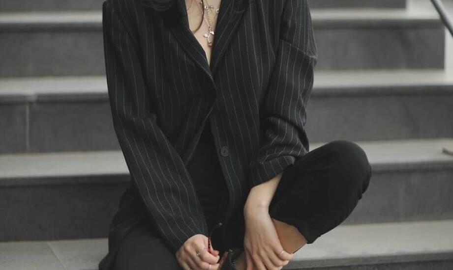 Kluczowe cechy, które powinny posiadać eleganckie damskie dresy