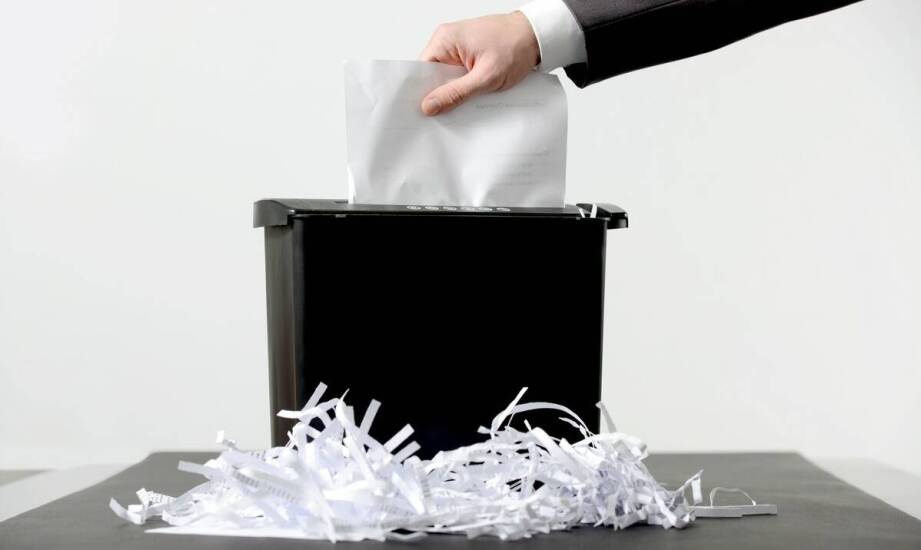 Proces utylizacji dokumentów zgodny z obowiązującymi normami prawnymi