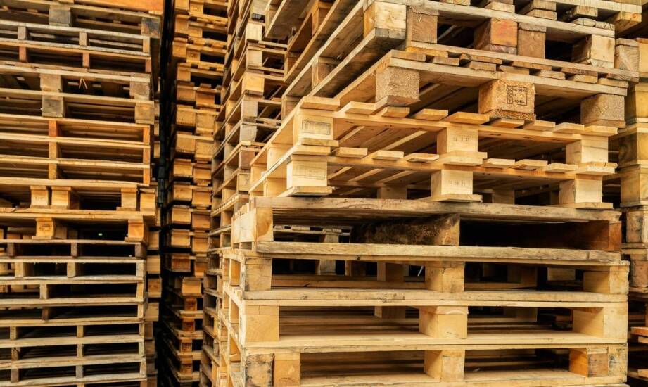 Znaczenie usunięcia usterek w paletach typu plaster miodu dla zachowania ich funkcjonalności