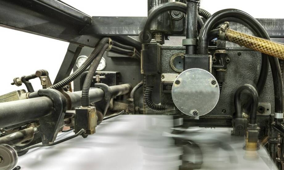 Rola tłoczenia papieru w zwiększaniu trwałości drukowanych materiałów