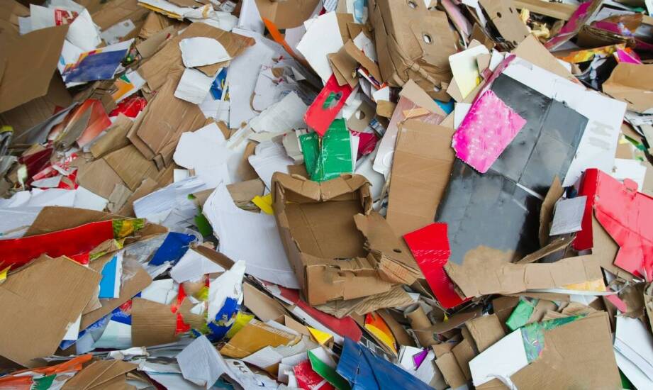 Jak wybór producenta kontenerów do odpadów wpływa na efektywność zarządzania odpadami?