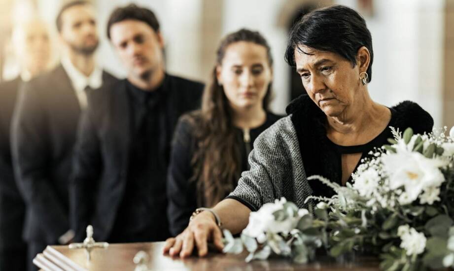 Jakie formalności są potrzebne do organizacji stypy?