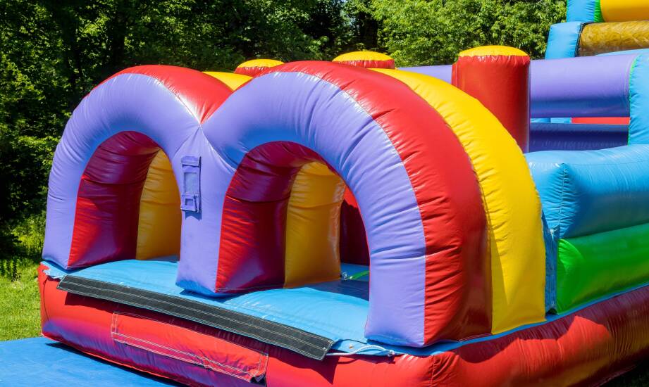 Rola laserowych przecinarek w precyzyjnej produkcji dmuchańców