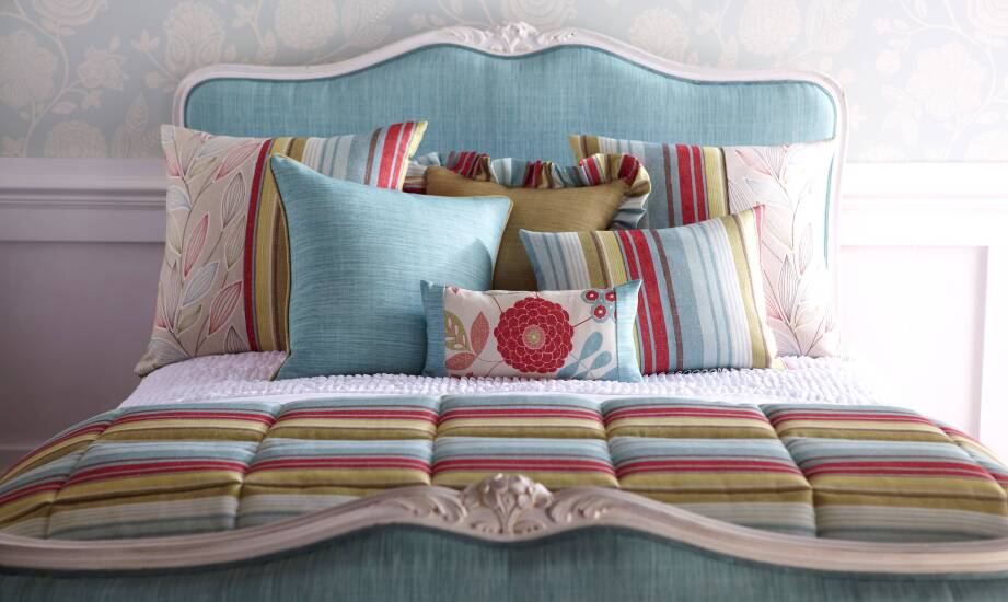 Jak kolorowa hotelowa pościel może odmienić wystrój pokoju?