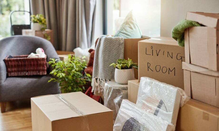 Jak bezpiecznie przewieźć meble, aby uniknąć uszkodzeń?