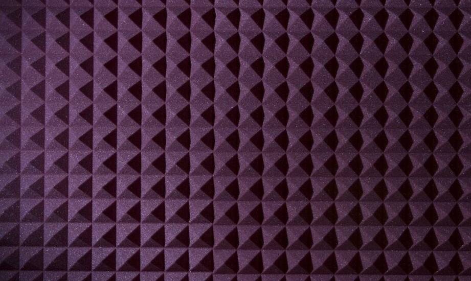 Jakie materiały najlepiej pochłaniają dźwięk?