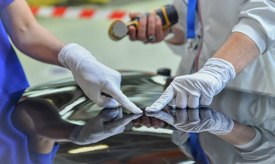 Rola czystości powierzchni w skutecznej naprawie samochodowej szyby