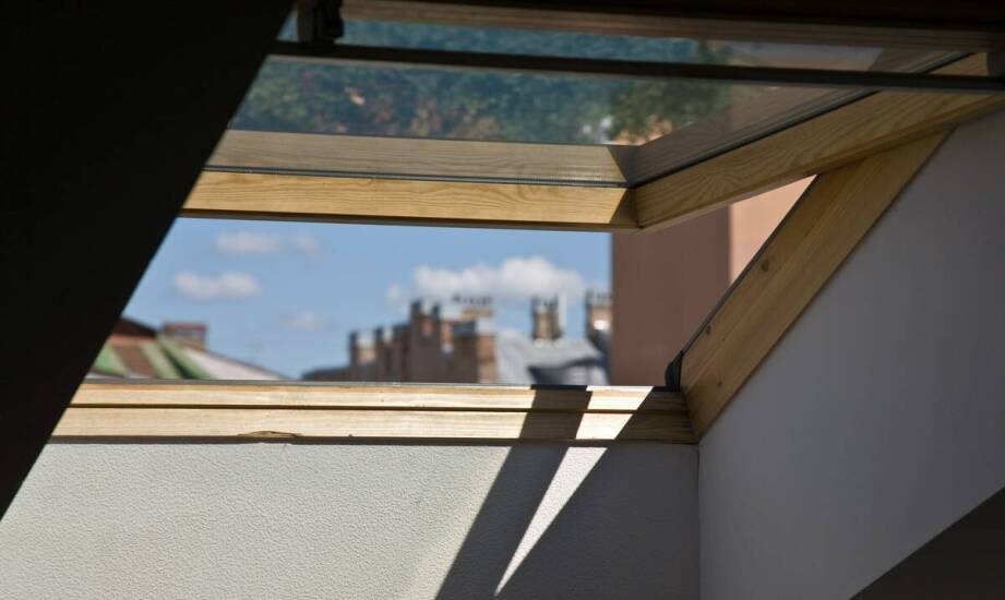 Innowacyjne rozwiązania w montażu dachowych okien