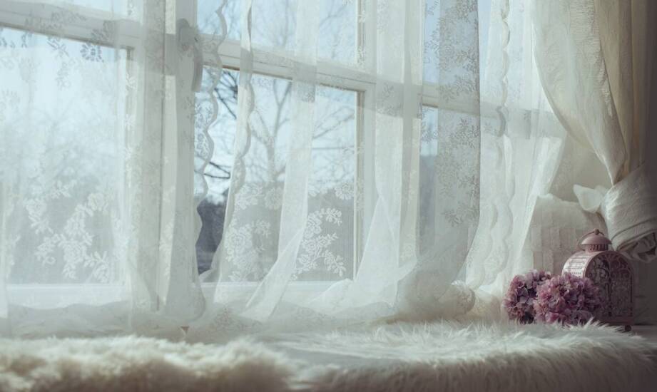 Proces tworzenia wyjątkowej atmosfery podczas kobiecej sesji