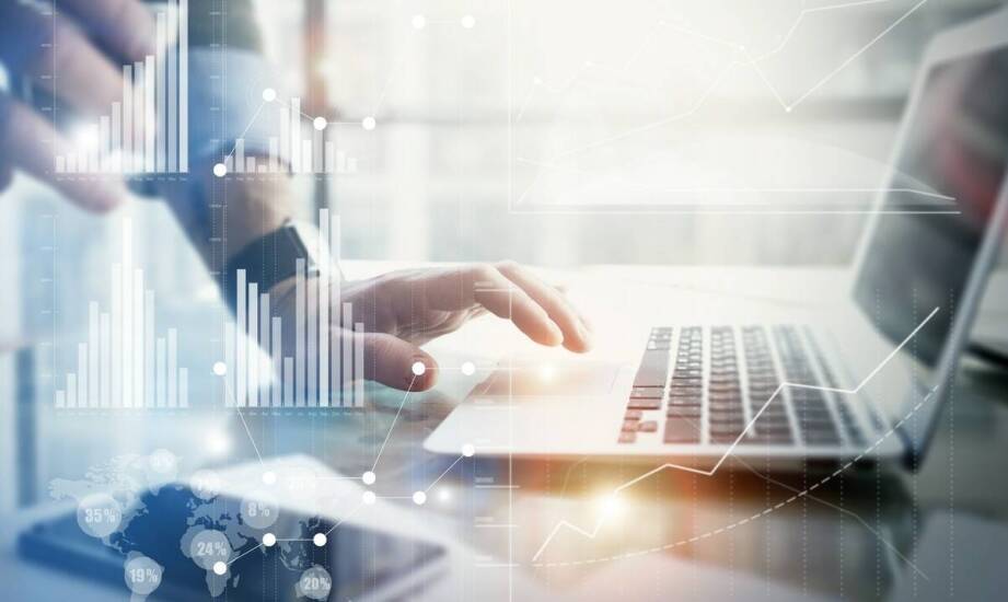 Jak internetowe bazy firm wpływają na efektywność kampanii w sektorze finansowym?