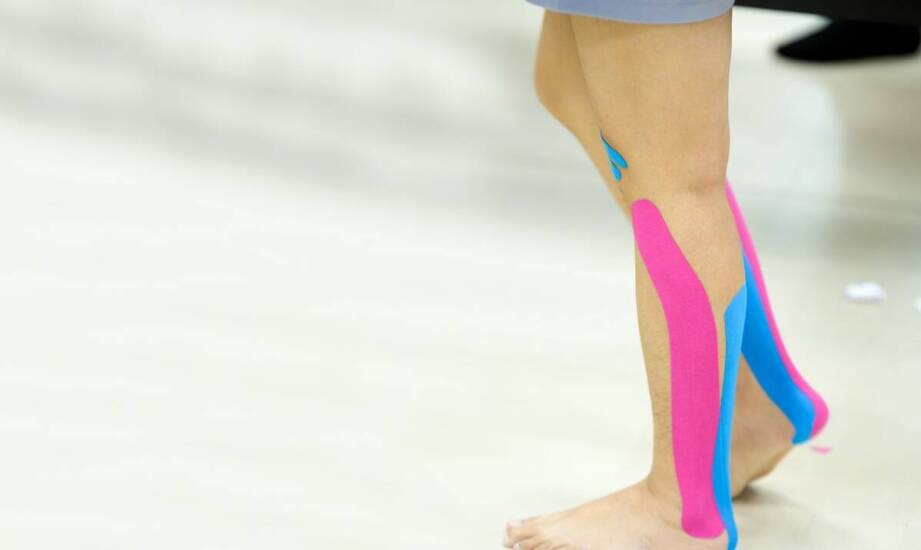 Jak kinesiotaping wpływa na elastyczność tkanek?