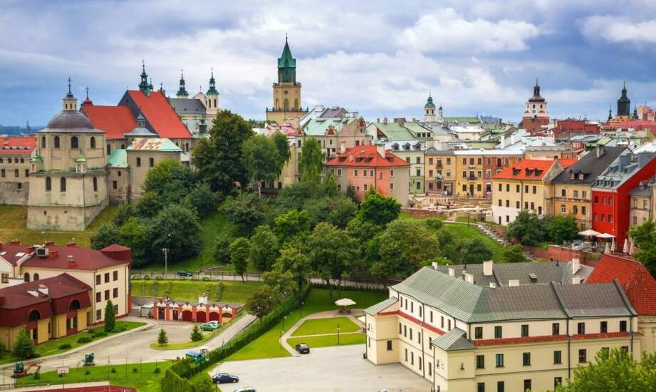 Jak reklamowe bilbordy mogą wspierać kulturalne wydarzenia w Krakowie?