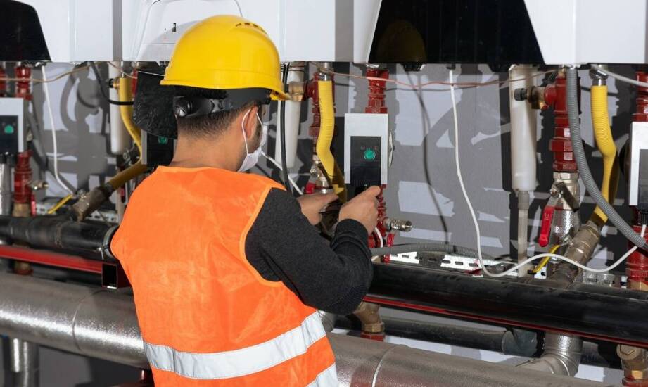 Jak zdalne nadzorowanie ułatwia zarządzanie chłodniczymi instalacjami?