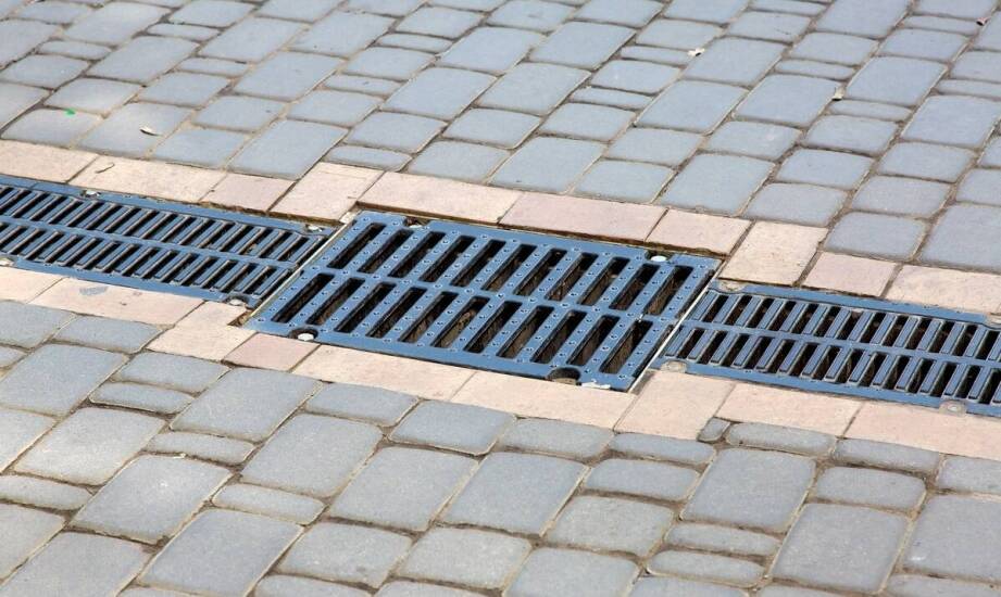 Zastosowanie siatkowych korytek w instalacjach zewnętrznych