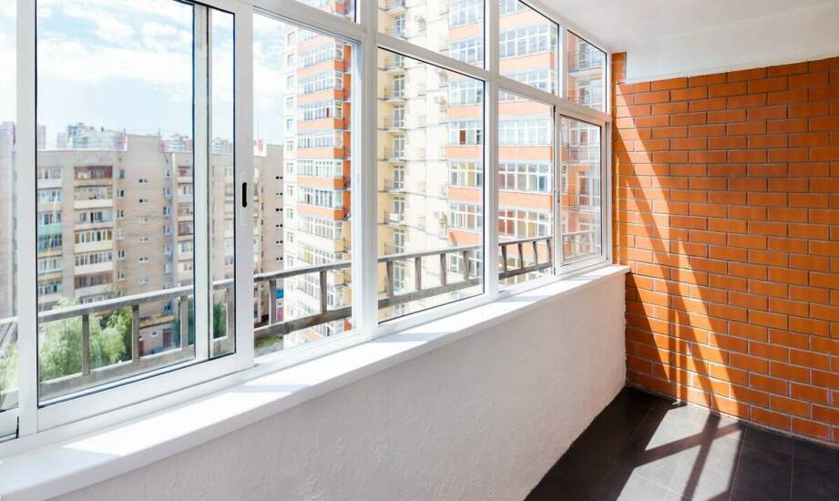 Jakie PCV okna wybrać do mieszkania w bloku?