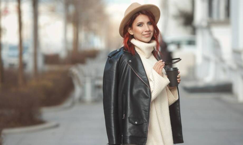 Kabaretki a uliczna moda – jak je nosić, by przyciągać wzrok?