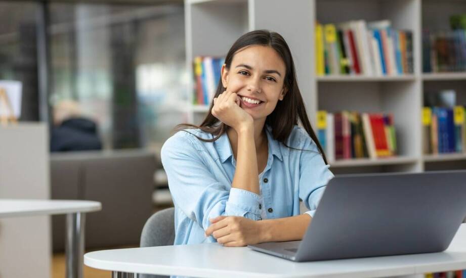 Korzyści z e-learningu dla nauczycieli dążących do zawodowego awansu