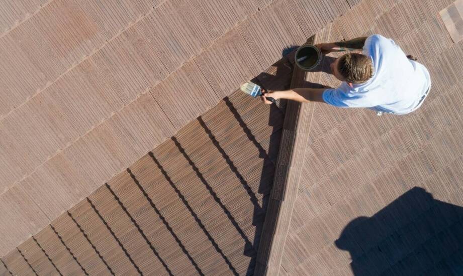 Czy malowanie dachu po myciu jest opłacalną inwestycją?