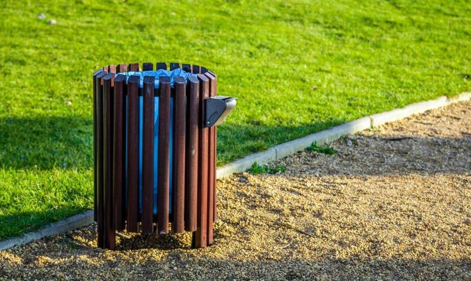 Jak różnorodność rozmiarów wpływa na wybór śmietnikowych osłon?