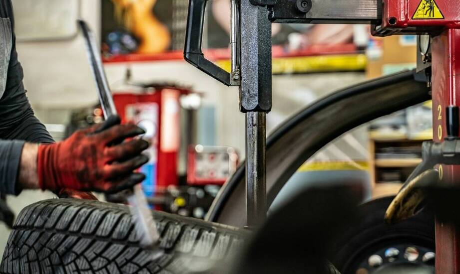 Jak przygotować samochód do sezonowej zmiany warunków atmosferycznych?