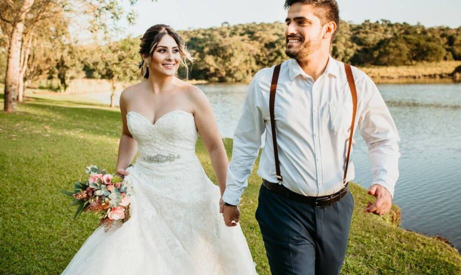 Jak ślubny fotograf może pomóc niefotogenicznym osobom?