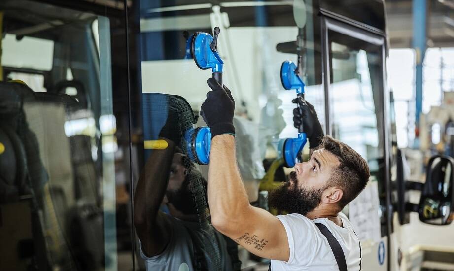 Naprawa szyb w autobusach - specyfika i wyzwania
