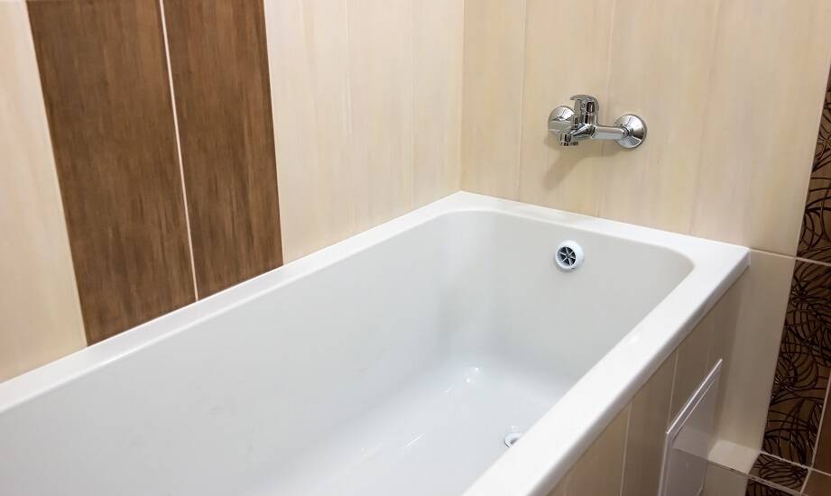 Nowoczesne prostokątne wanny – design, który inspiruje