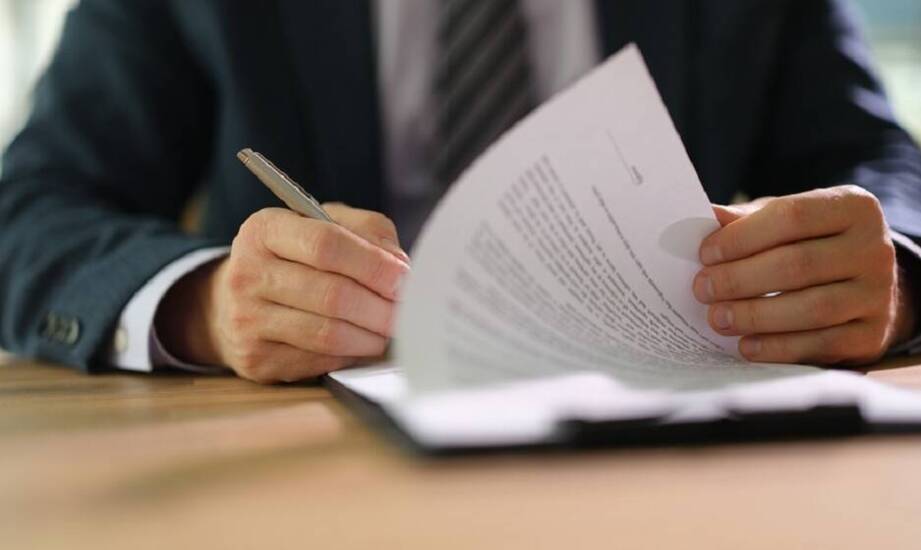 Jakie korzyści przynosi poświadczenie notarialne zgodności dokumentów?