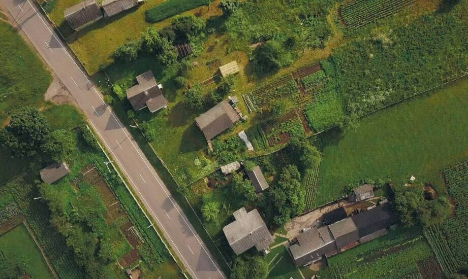 Jakie są najczęstsze przyczyny sporów o granice działek i jak ich uniknąć dzięki geodezyjnym usługom?