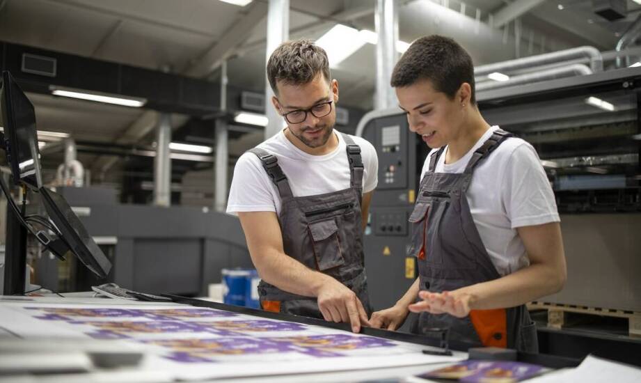 Profesjonalnego producenta modułowych konstrukcji reklamowych – dlaczego warto wybrać?