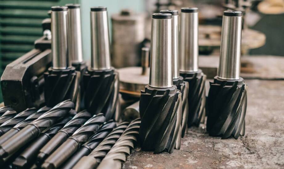 Jak płytki z węglika spiekanego wspierają rozwój technologii CNC?