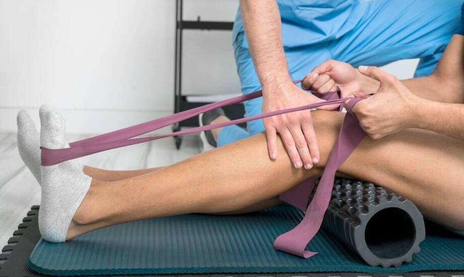 Jak kinezyterapia przyczynia się do poprawy ruchomości stawów?