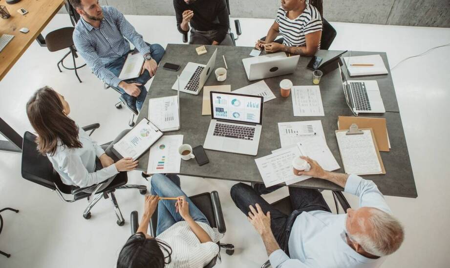 Rola kadrowo-płacowych usług w utrzymaniu zgodności z prawem pracy