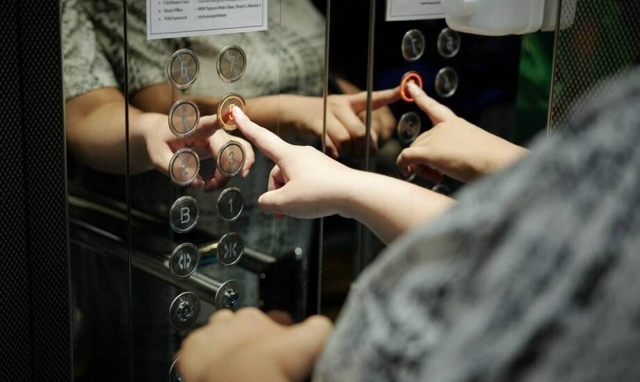 Bezpieczeństwo i efektywność – jak je zapewnić w dźwigowych usługach?