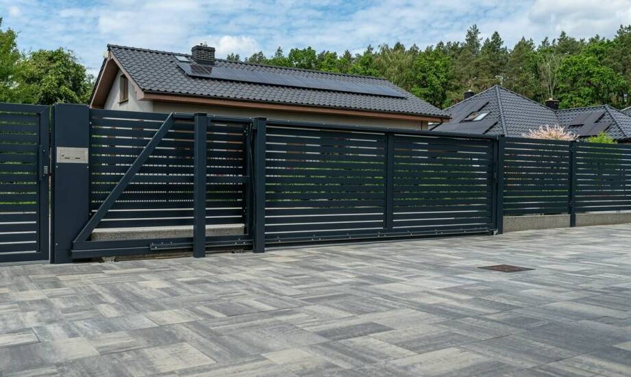 Zastosowanie systemów do montażu panelowych ogrodzeń w nowoczesnych projektach