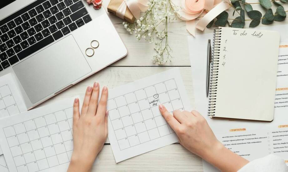 Gotowe zaproszenia do wypisania: szybkie rozwiązanie dla zapracowanych par