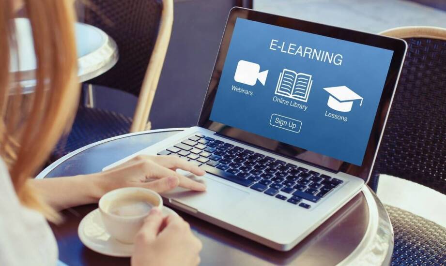 Współpraca z rosyjsko-polskim tłumaczem online a poufność treści