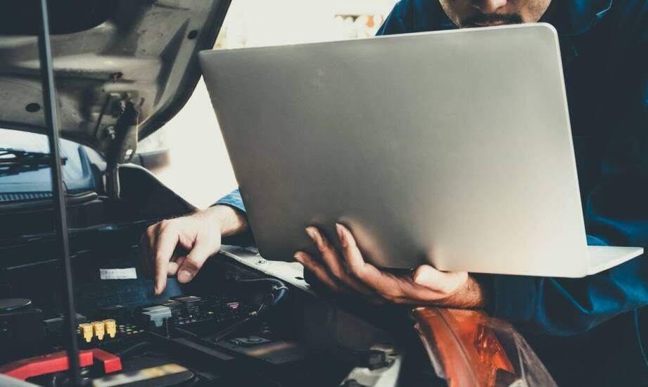 Nasze podejście do instalacji i konfiguracji oprogramowania na laptopach